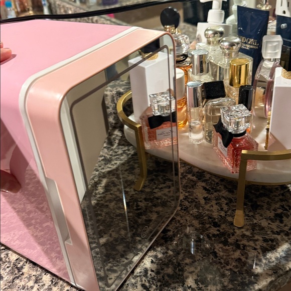 Compact Pink Mini Fridge - Picture 2 of 6